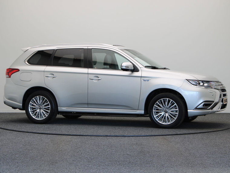Vehicle Image 13