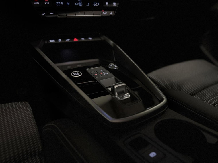 Vehicle Image 42
