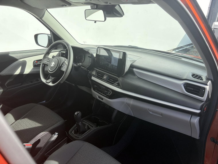 Vehicle Image 16