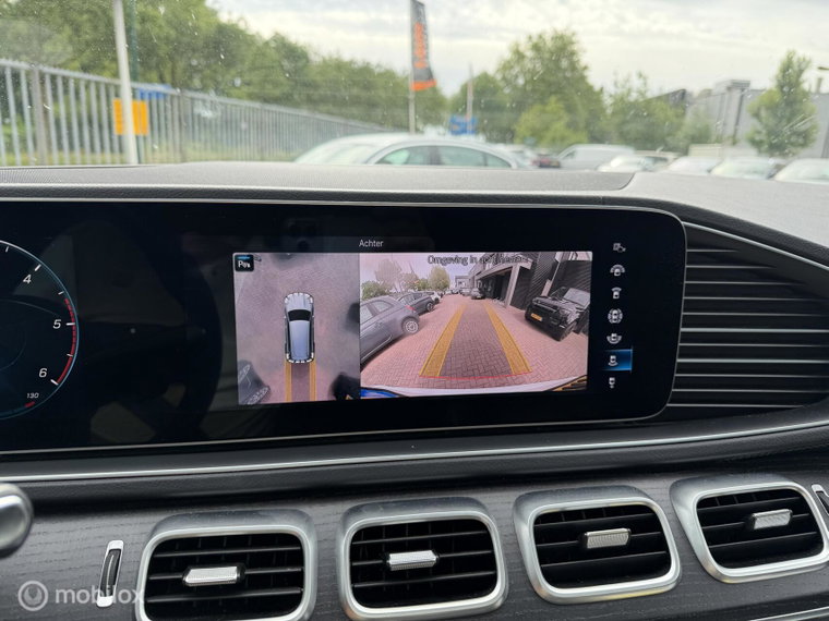 Vehicle Image 38