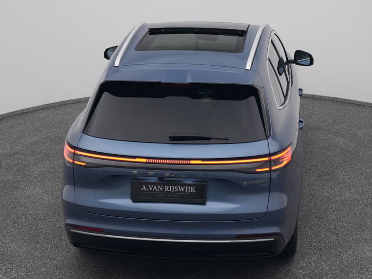 Vehicle Image 28