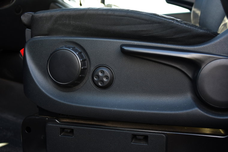 Vehicle Image 33