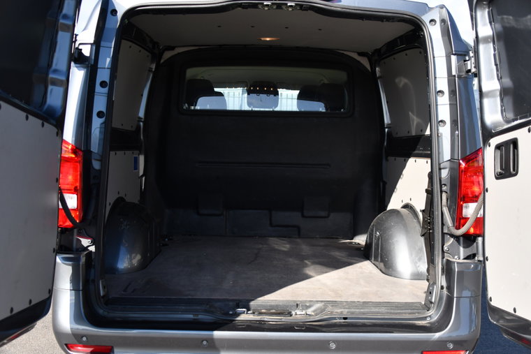 Vehicle Image 40