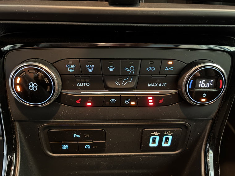 Vehicle Image 17
