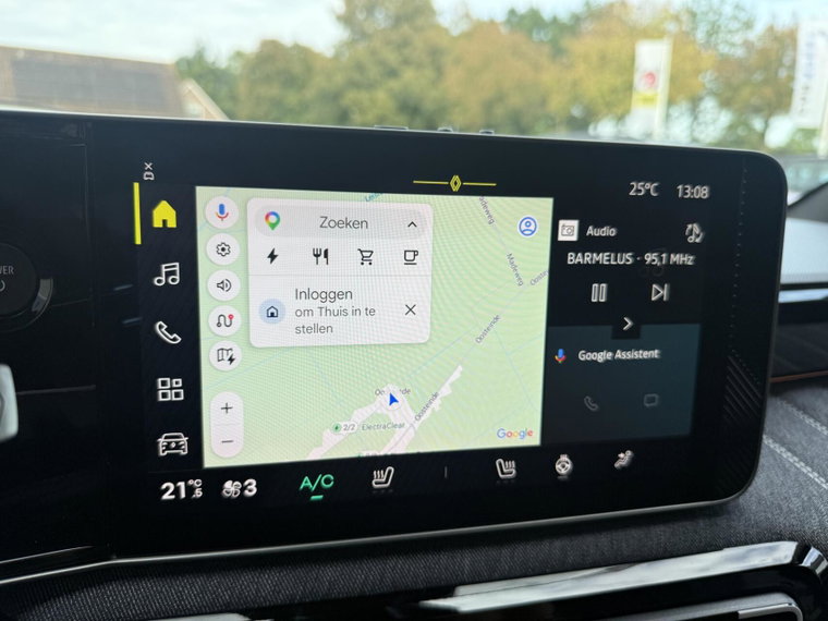 Vehicle Image 22