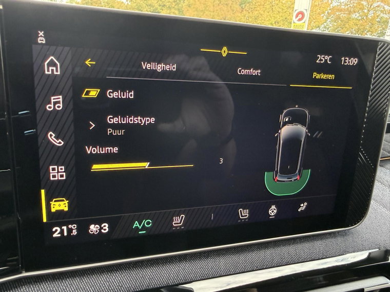Vehicle Image 27