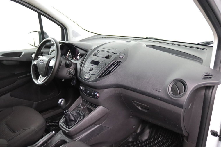 Vehicle Image 17