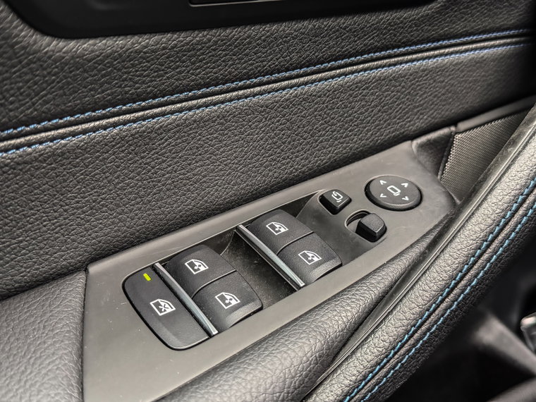 Vehicle Image 52