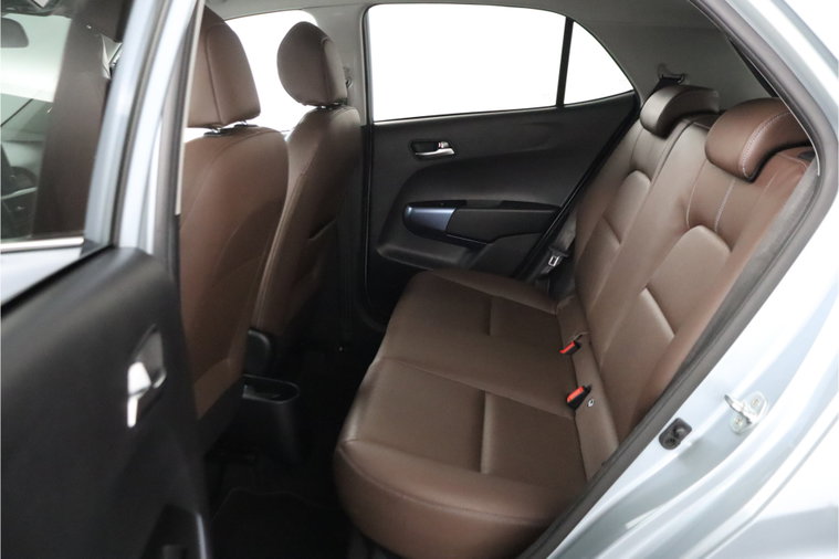 Vehicle Image 31