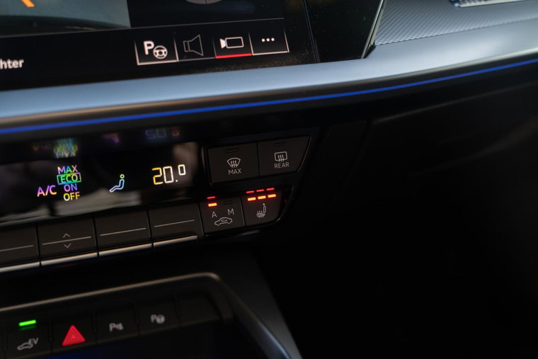 Vehicle Image 33