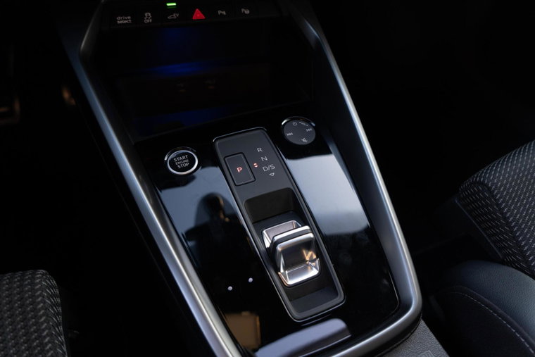 Vehicle Image 35