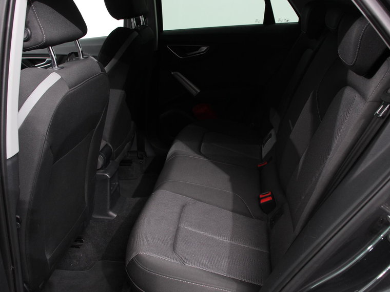 Vehicle Image 32