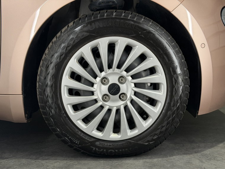 Vehicle Image 15
