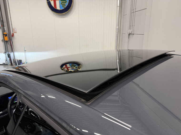 Vehicle Image 56