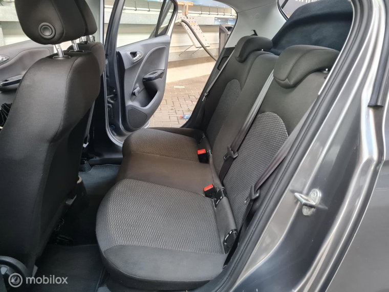 Vehicle Image 33