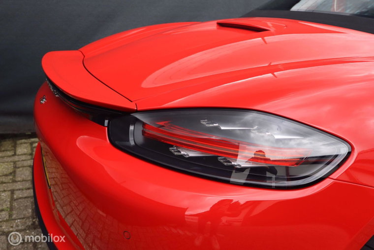 Vehicle Image 32