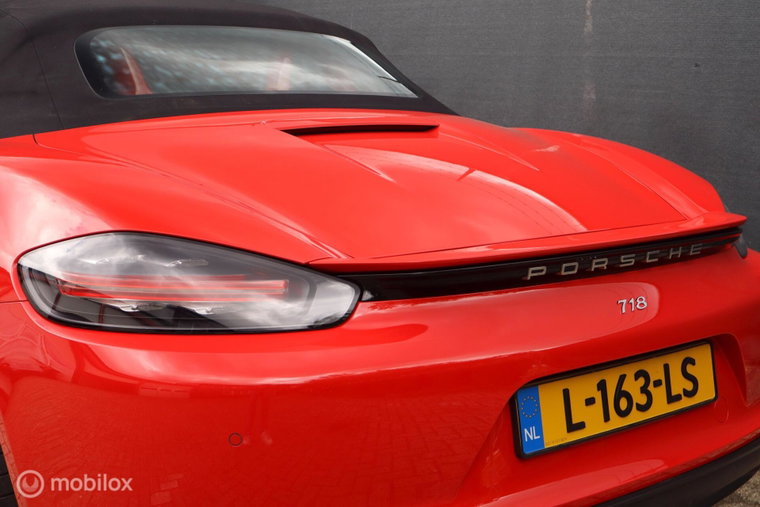 Vehicle Image 40