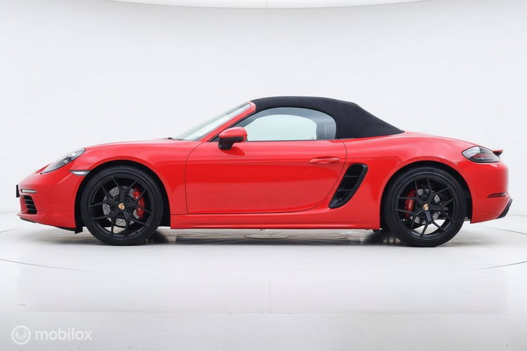 Vehicle Image 11
