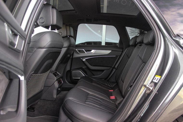 Vehicle Image 19