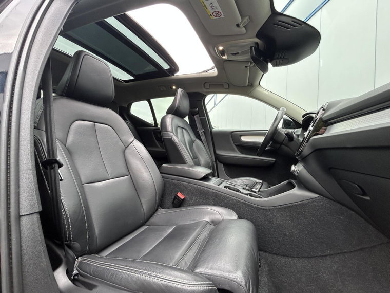 Vehicle Image 37