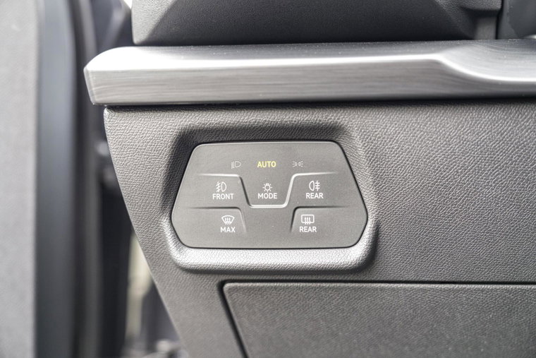 Vehicle Image 42