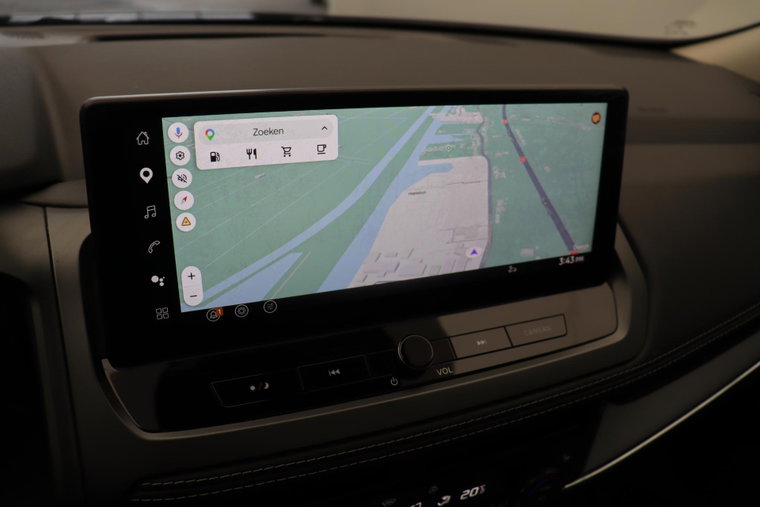 Vehicle Image 24