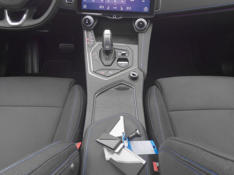 Vehicle Image 12