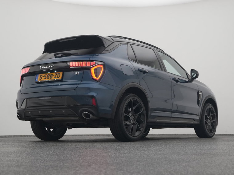 Vehicle Image 16