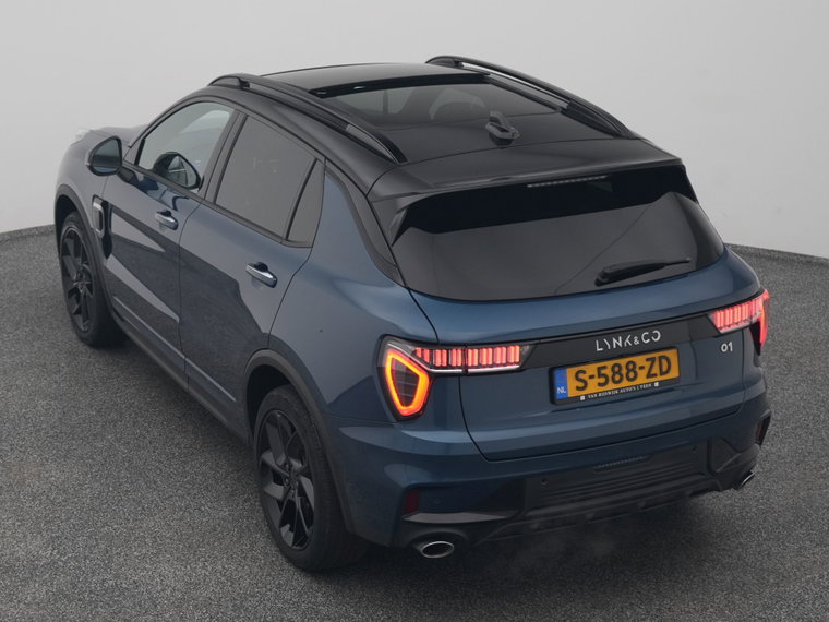 Vehicle Image 25