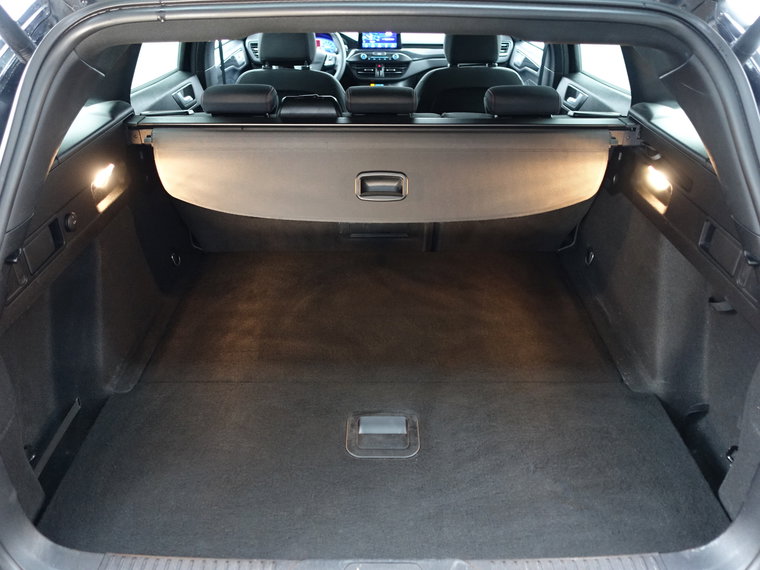 Vehicle Image 37