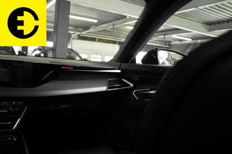 Vehicle Image 38