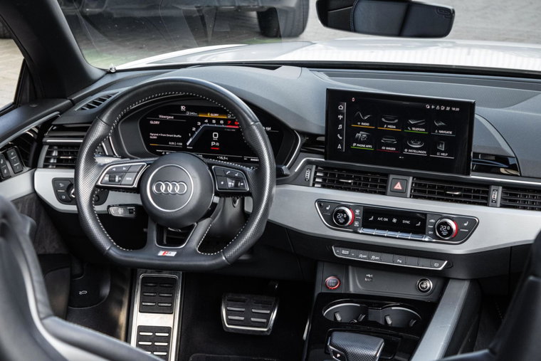 Vehicle Image 30
