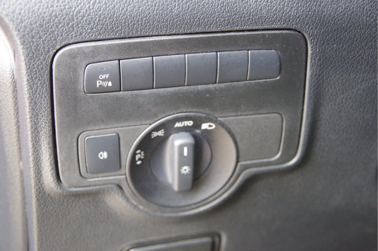 Vehicle Image 36