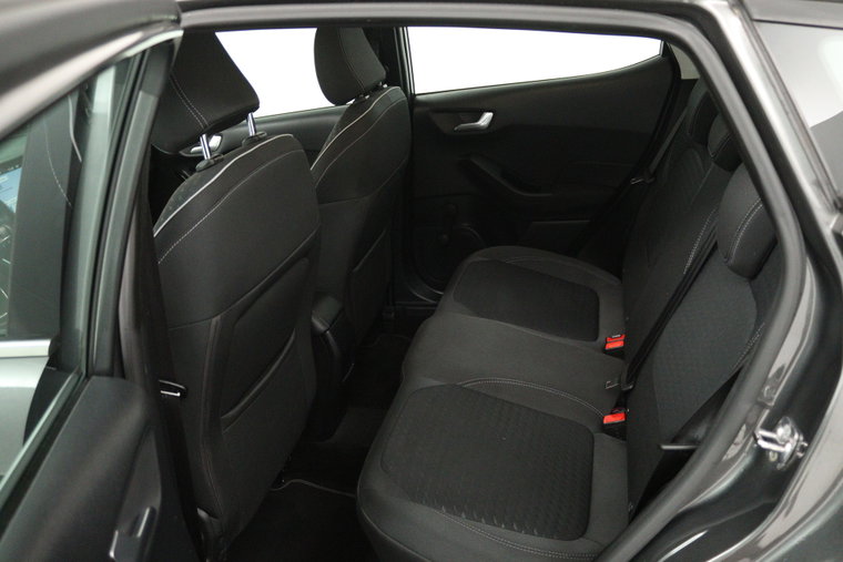 Vehicle Image 25