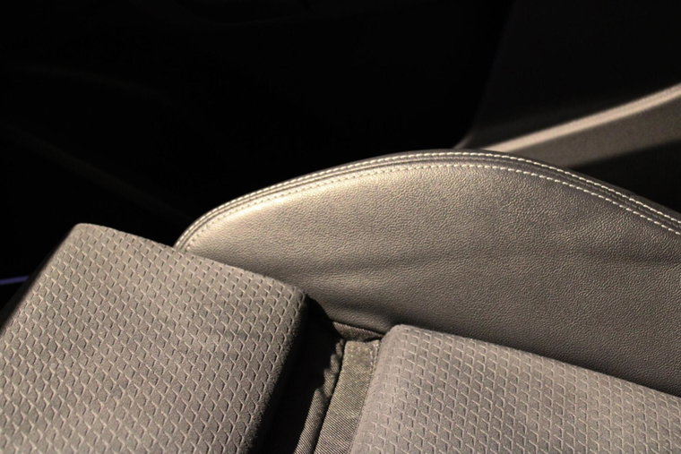 Vehicle Image 38