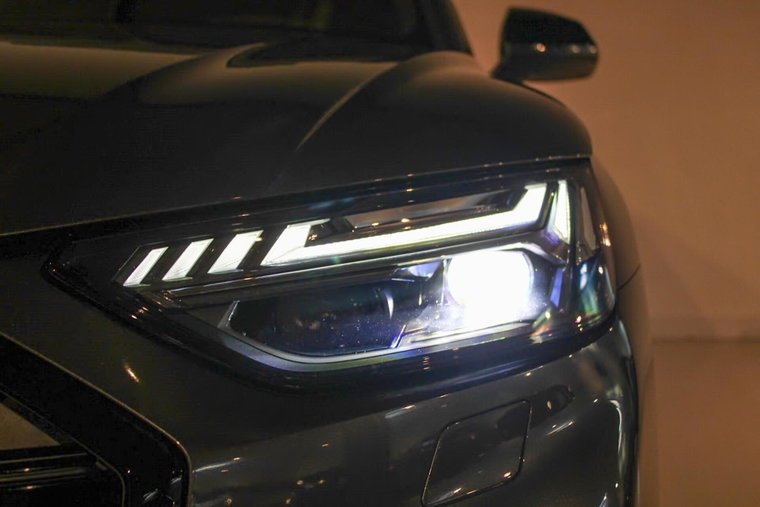 Vehicle Image 8