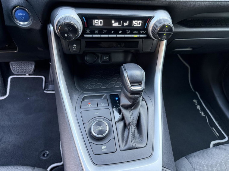Vehicle Image 29