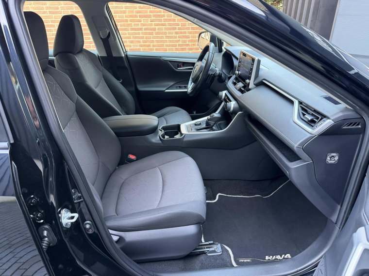 Vehicle Image 10