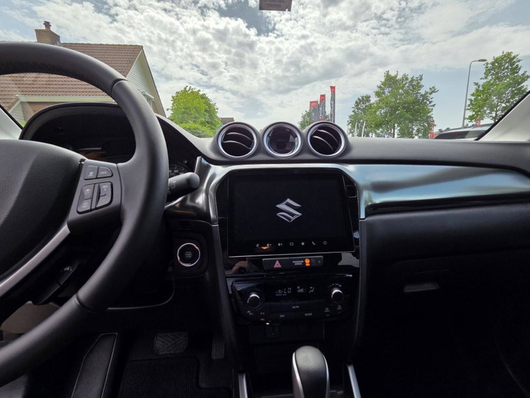 Vehicle Image 13