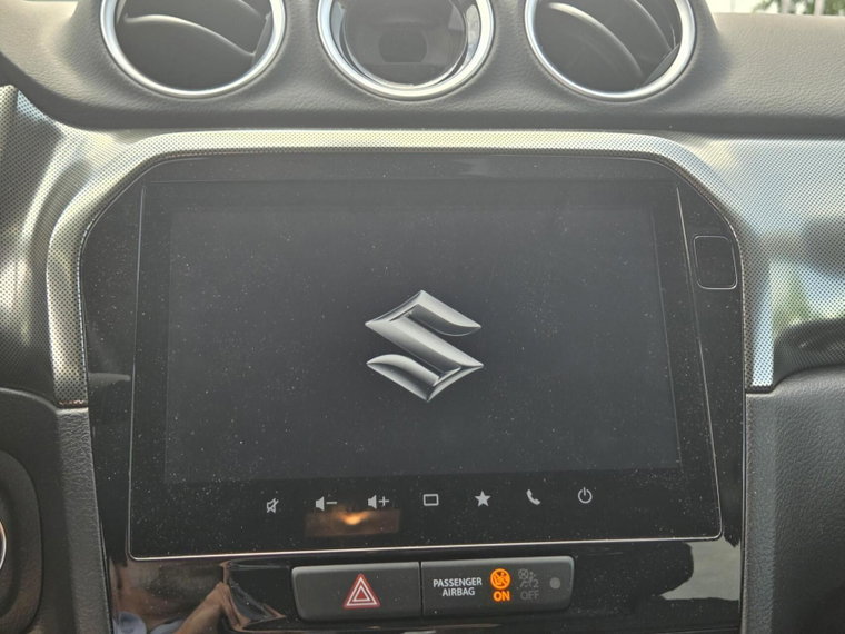 Vehicle Image 14