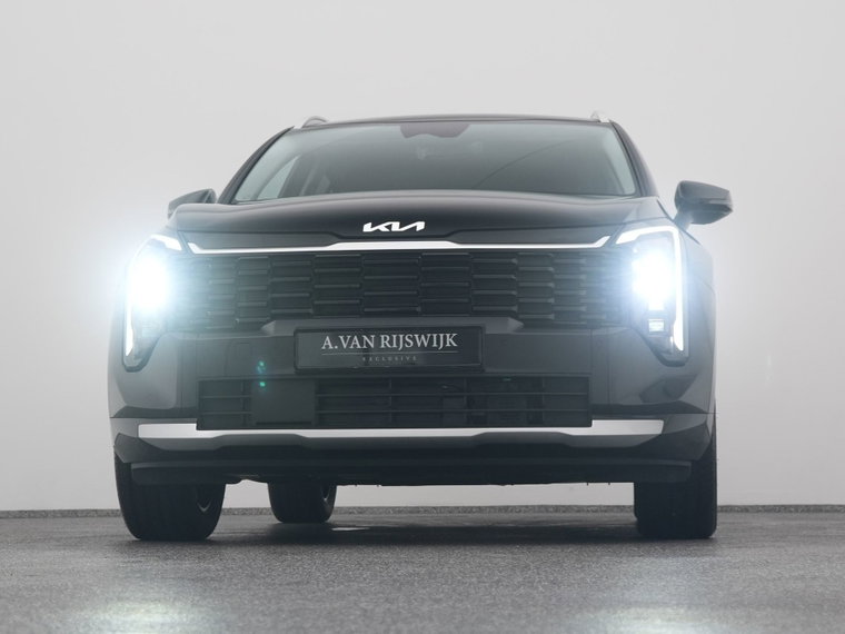 Vehicle Image 32