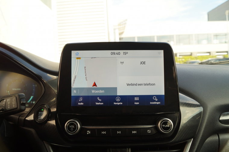 Vehicle Image 12