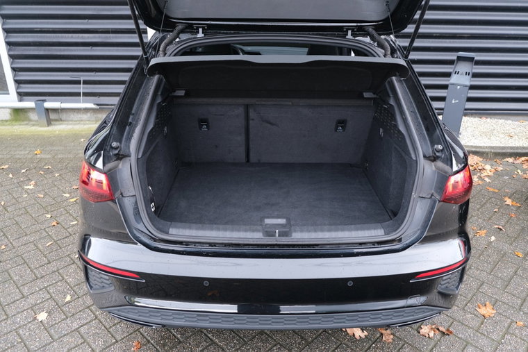 Vehicle Image 33