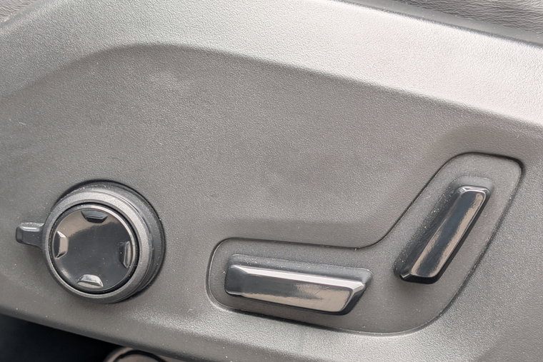 Vehicle Image 26