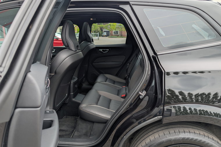 Vehicle Image 35