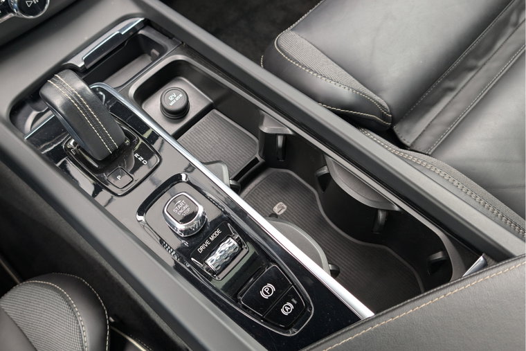 Vehicle Image 38