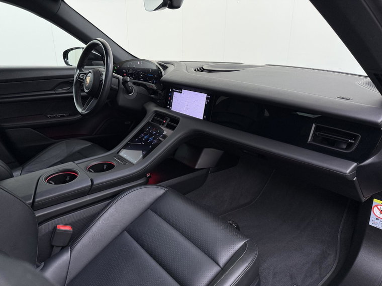 Vehicle Image 43