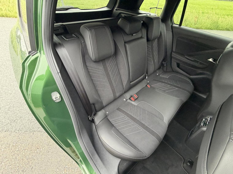 Vehicle Image 24