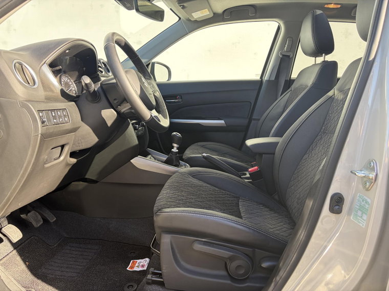 Vehicle Image 15