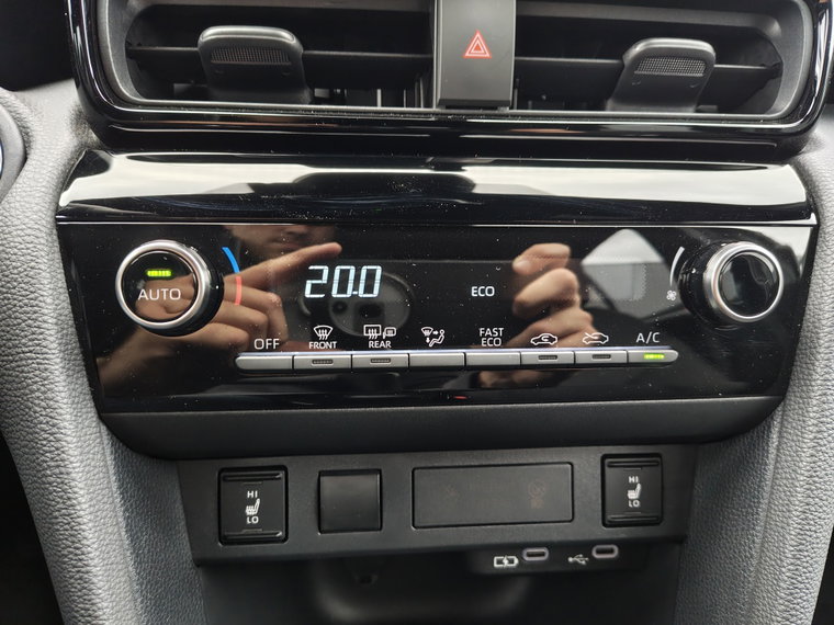 Vehicle Image 17